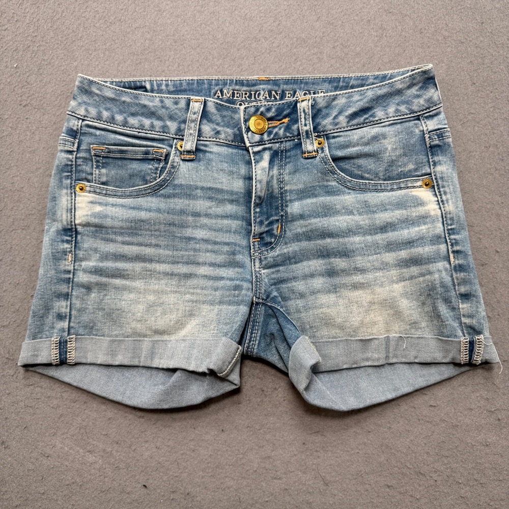 American Eagle Shorts Womens 4 Blue Light Wash Super Super Stretch Cuffed Summer